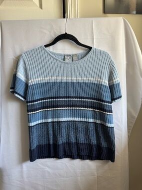 Emma James Ribbed Short Sleeve Sweater in Light Blue-Gray